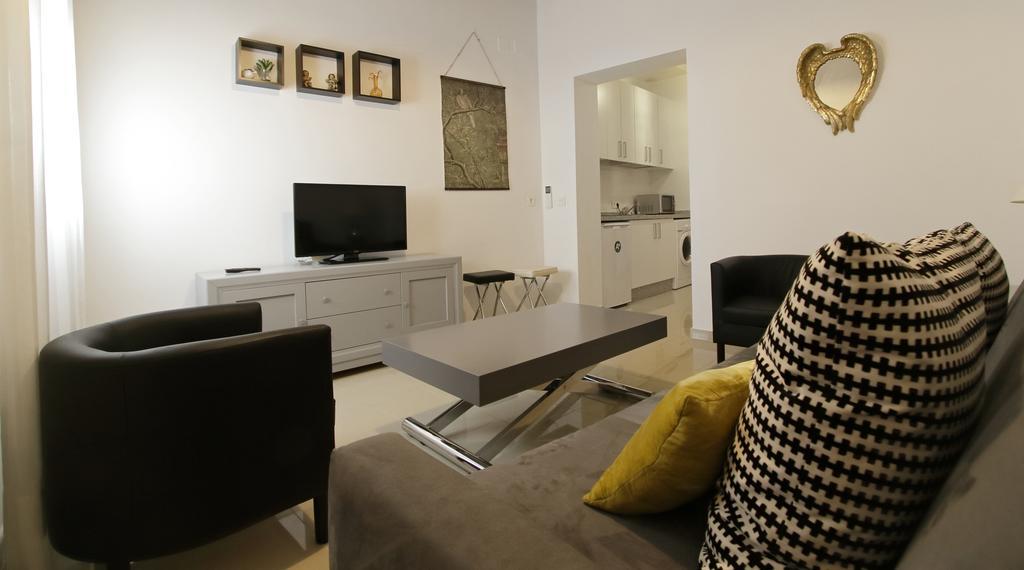 Apartamentos Plaza Nueva Siviglia Esterno foto